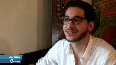 شاب سوري في فرنسا يتحدث خمس لغات ويبدع في الخط العربي - حقيبة سفر